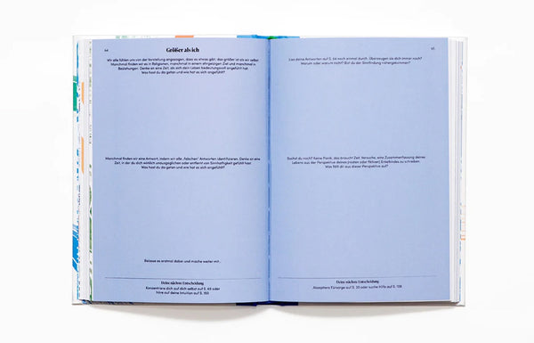 Das Loop Journal von Emma Lamb. "Ein neuer Weg zur Selbstentdeckung"; aufgeschlagen auf einer Seite des Journals
