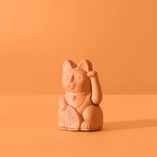 pastellorange, peach/pfirsich farbene MINI Winkekatze. ca 7cm hoch